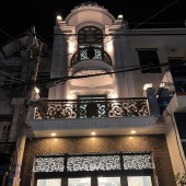 trước mặt CHUẨN - DOANH THU giỏi - giá rẻ - BÁN GẤP GẤP. trung tâm K82 Hiếm căn nhà Bán